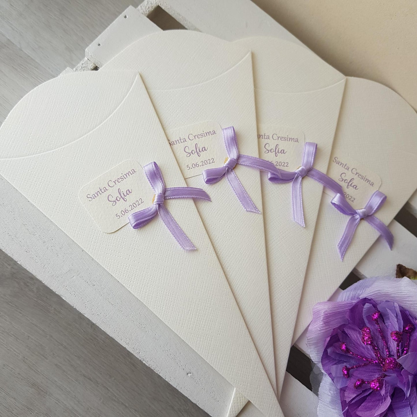 Coni portaconfetti richiudibili S.Cresima lilla/glicine