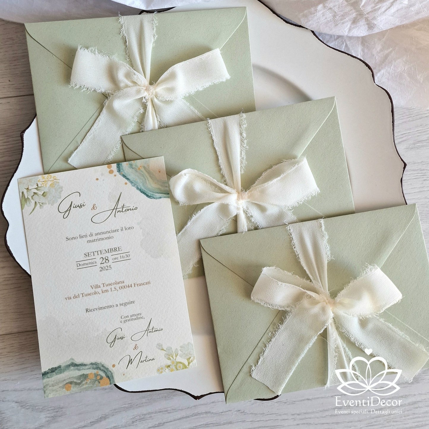 Partecipazione nozze verde salvia e fiocco chiffon - EventiDecor
