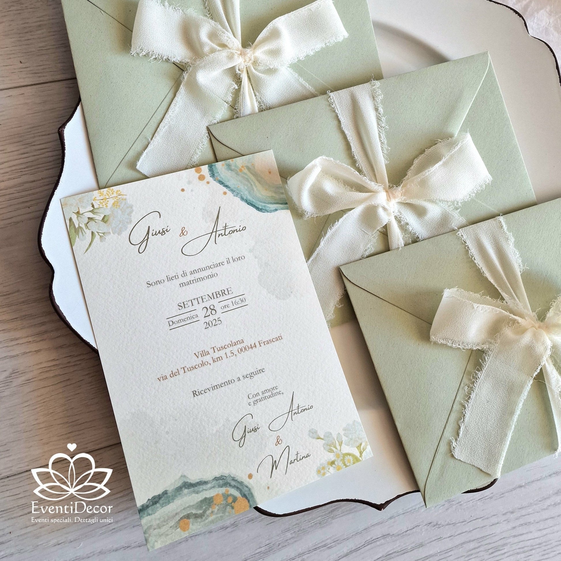 Partecipazione nozze verde salvia e fiocco chiffon - EventiDecor